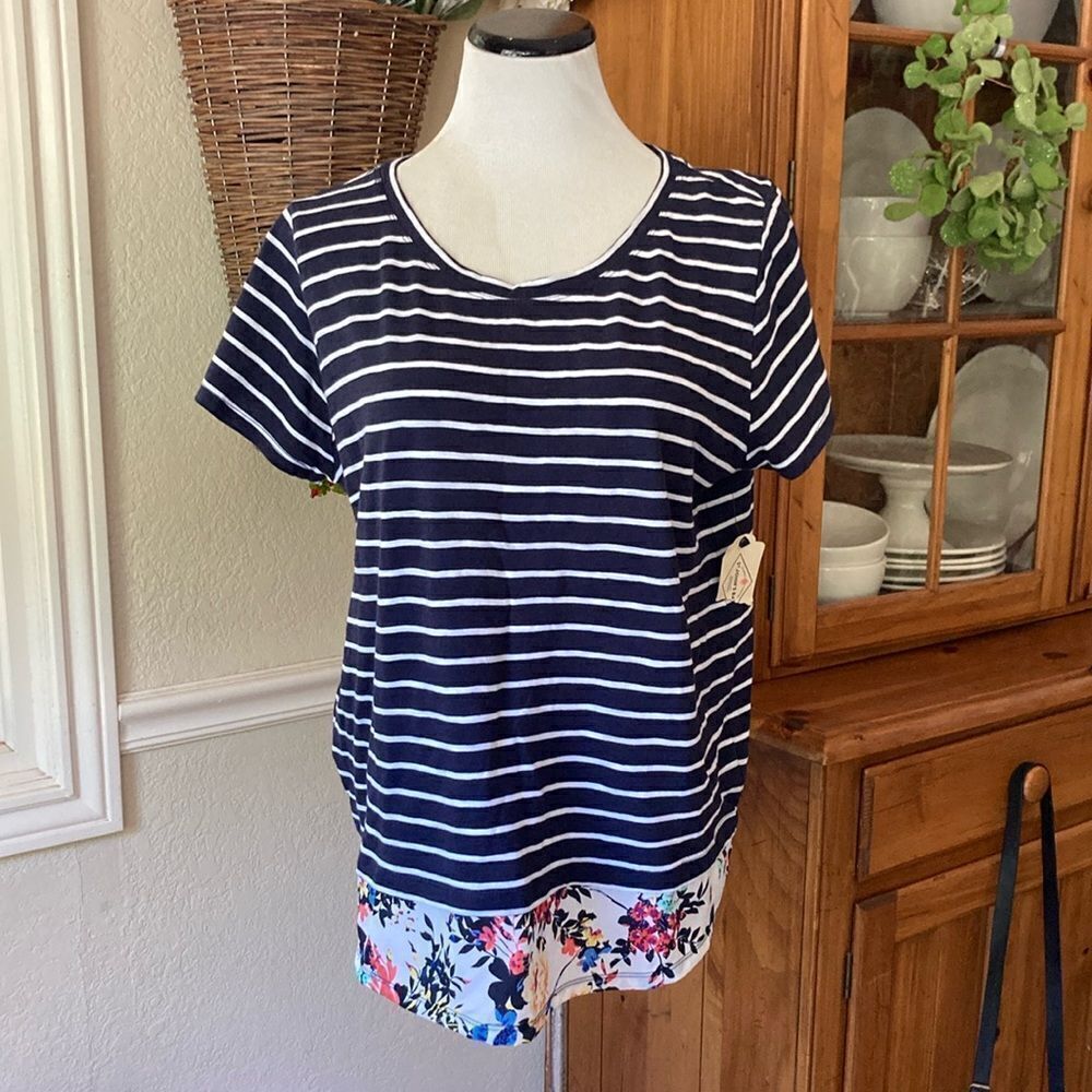 New St John Bay Scoop Neck Short Sleeve Mix Media Top Size PXL Petite
